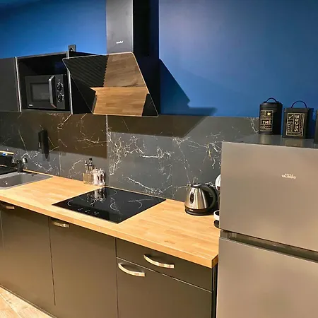 Cleopatre Avec Balneo & Billard - Doux Bleu Jeux ניורט