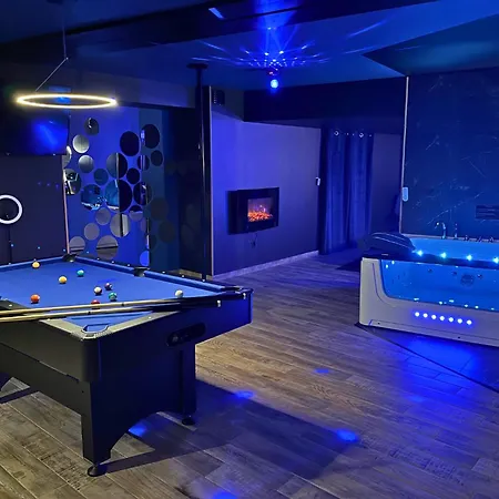 דירה Cleopatre Avec Balneo & Billard - Doux Bleu Jeux ניורט